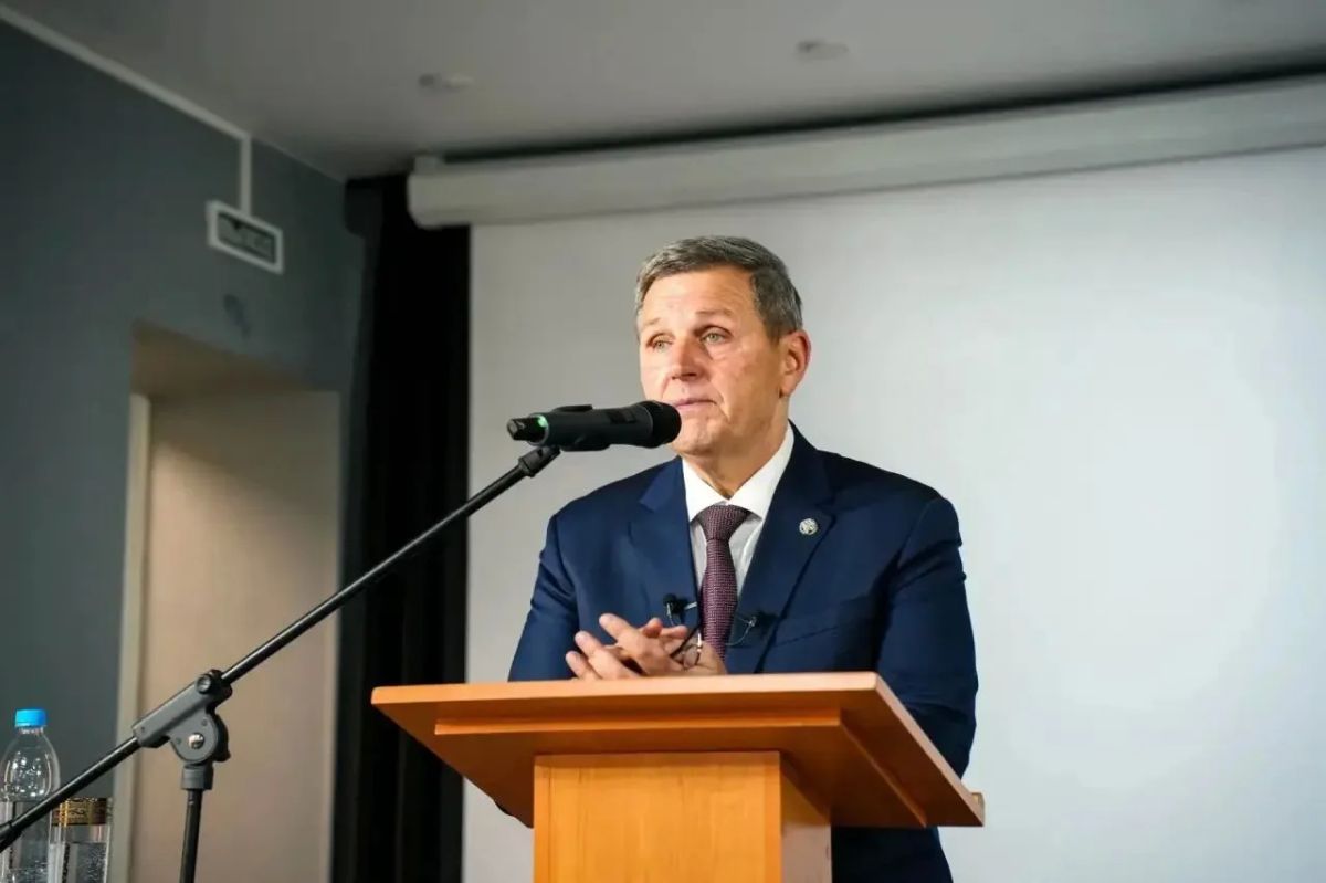 В городе Шахтёрске состоялся Республиканский педагогический совет «Образование в культуре: достижения и перспективы развития», на котором подвели итоги учебного года и определили приоритеты на будущее В городе Шахтёрске состоялся Республиканский педагогический совет «Образование в культуре: достижения и перспективы развития», на котором подвели итоги учебного года и определили приоритеты на будущее