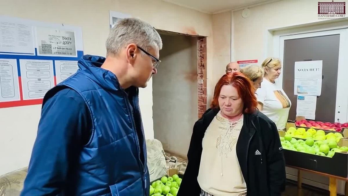 Депутаты Народного Совета продолжают гуманитарную работу: произвели очередную доставку яблок в ПВР и социальные учреждения Республики
