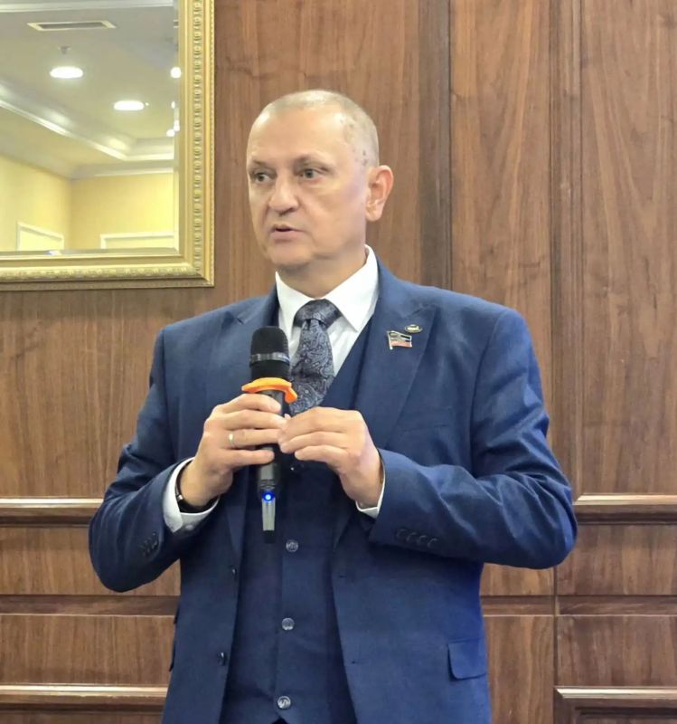 Дмитрий Огилец: С моими золотыми помощниками принял участие в межрегиональном форуме "Донбасс - колыбель народов", который проходил в Донецке, в столице многонационального Донбасса Дмитрий Огилец: С моими золотыми помощниками принял участие в межрегиональном форуме "Донбасс - колыбель народов", который проходил в Донецке, в столице многонационального Донбасса