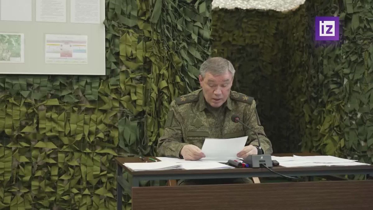 Сталелитейное производство на Украине остановлено, работа основных портов Чёрного моря также прекращена, сообщил начальник Генштаба РФ Валерий Герасимов