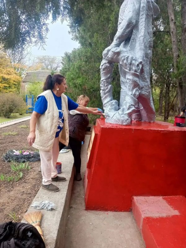 Память о героях — наш общий долг: в Акимовке привели в порядок Братскую могилу