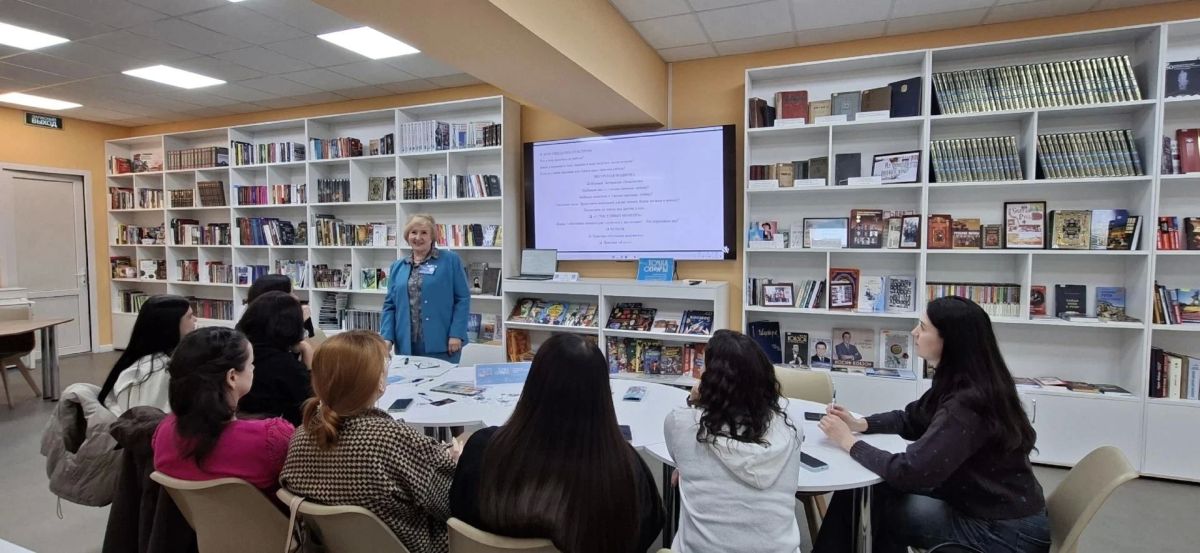 Первая встреча в женском клубе «Круг» по Программе "Нейровстряска" прошла на базе Центральной городской библиотеки Шахтерского муниципального округа Первая встреча в женском клубе «Круг» по Программе "Нейровстряска" прошла на базе Центральной городской библиотеки Шахтерского муниципального округа