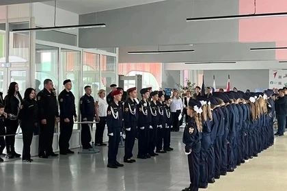 В Мариуполе кадеты торжественно приняли присягу