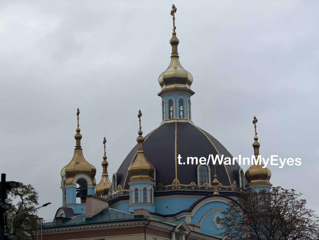 Мариуполь, наши дни.. @WarInMyEyes Мариуполь, наши дни.. @WarInMyEyes