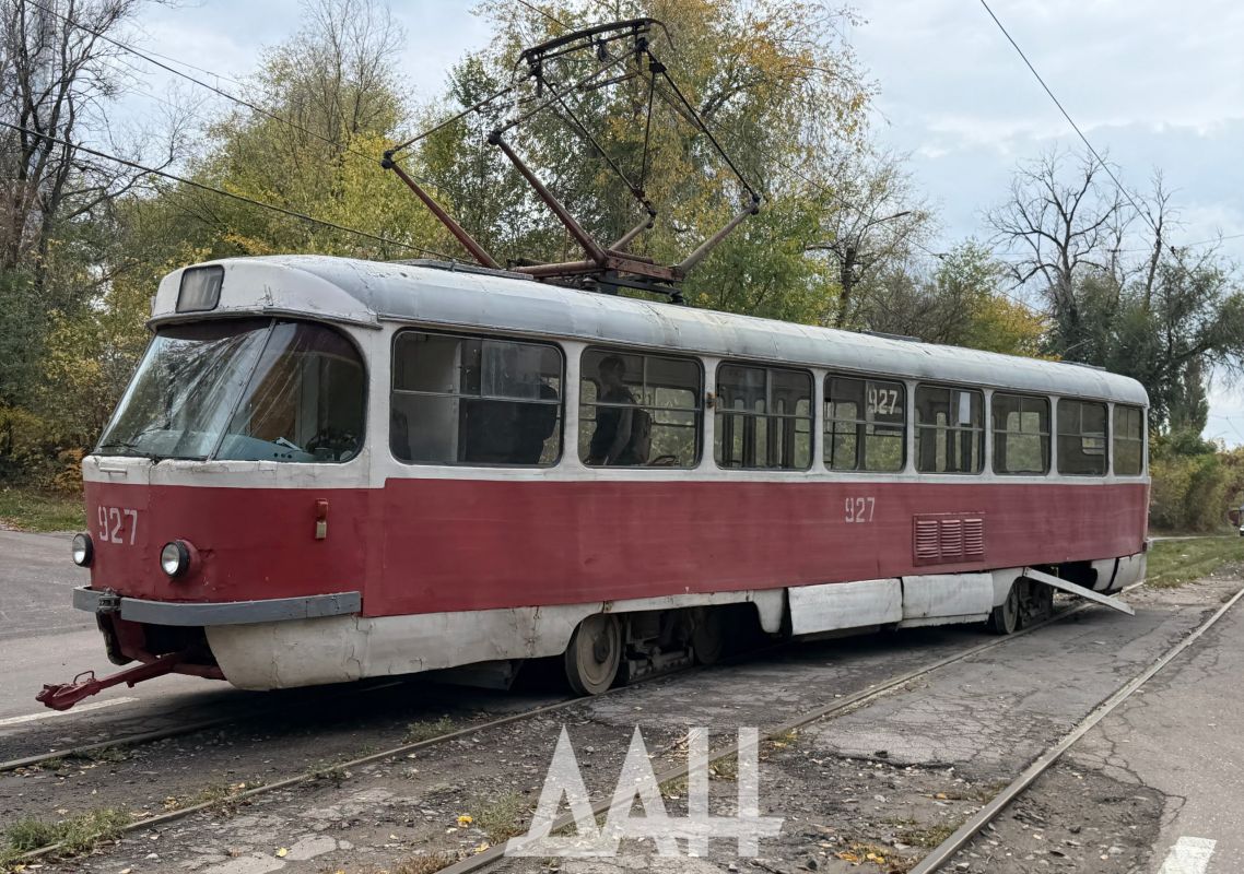 В Донецке пока не ходят трамваи 10-го и 15-го маршрутов В Донецке пока не ходят трамваи 10-го и 15-го маршрутов