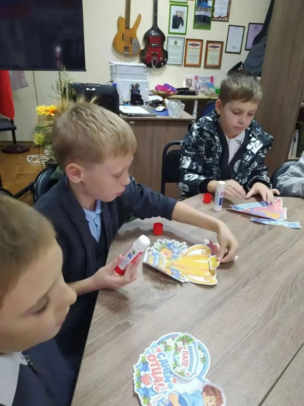 «Подарок своими руками»: в Портовском СК отметили День отца «Подарок своими руками»: в Портовском СК отметили День отца