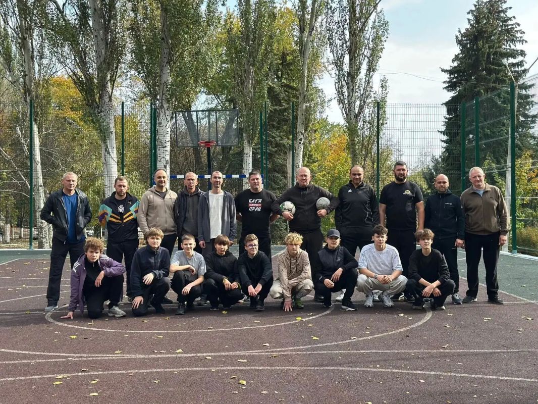 День отца!. Можно сто раз сказать сыну: «Будь сильным!» День отца!. Можно сто раз сказать сыну: «Будь сильным!»
