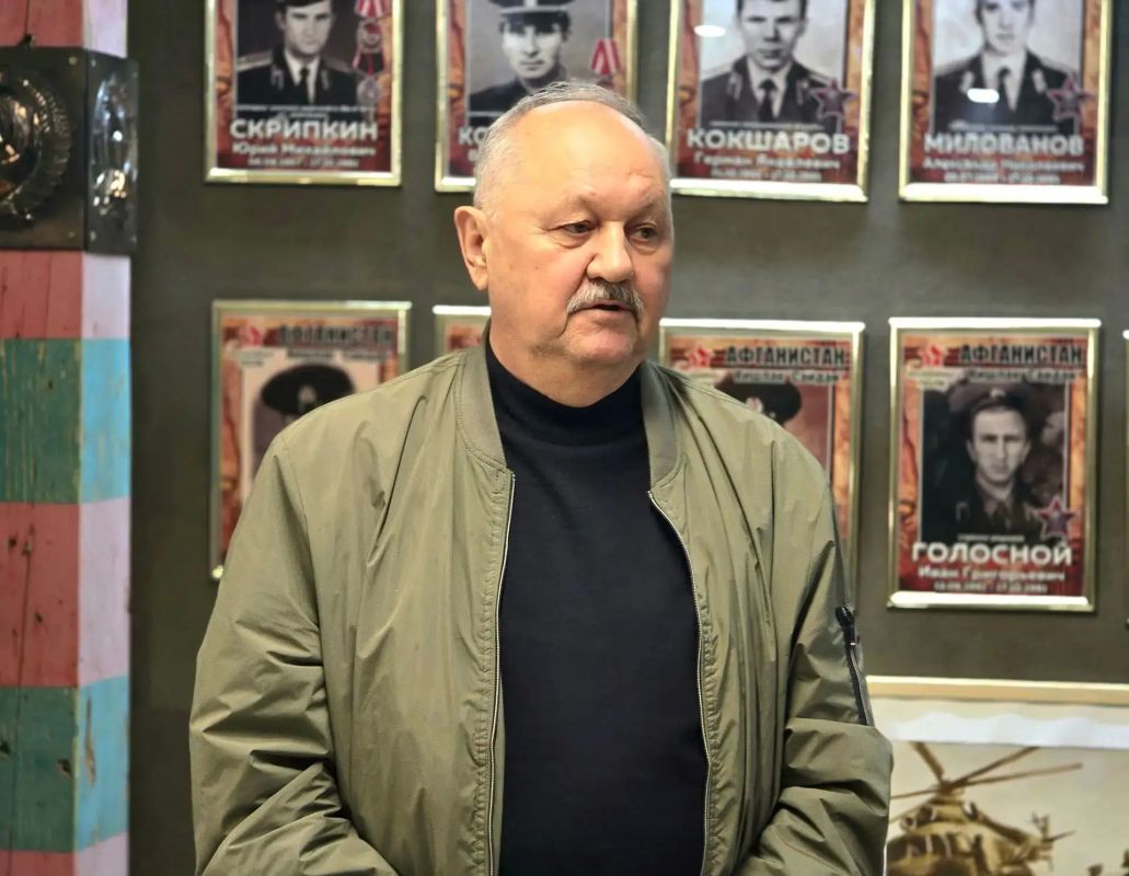Дмитрий Огилец: Памятное мероприятие почтили своим присутствием: Заместитель Председателя Народного Совета ДНР - Дорофеев Алексей Сергеевич, руководитель Управления Минюста России по Донецкой Народной Республике -... Дмитрий Огилец: Памятное мероприятие почтили своим присутствием: Заместитель Председателя Народного Совета ДНР - Дорофеев Алексей Сергеевич, руководитель Управления Минюста России по Донецкой Народной Республике -...