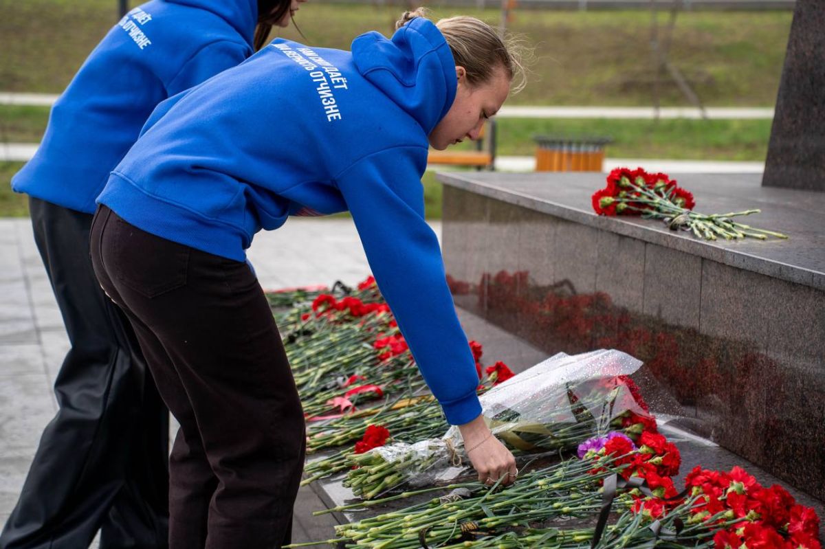 Владислав Подкова: Мы благодарим тех, кто восстанавливает дороги Донбасса Владислав Подкова: Мы благодарим тех, кто восстанавливает дороги Донбасса