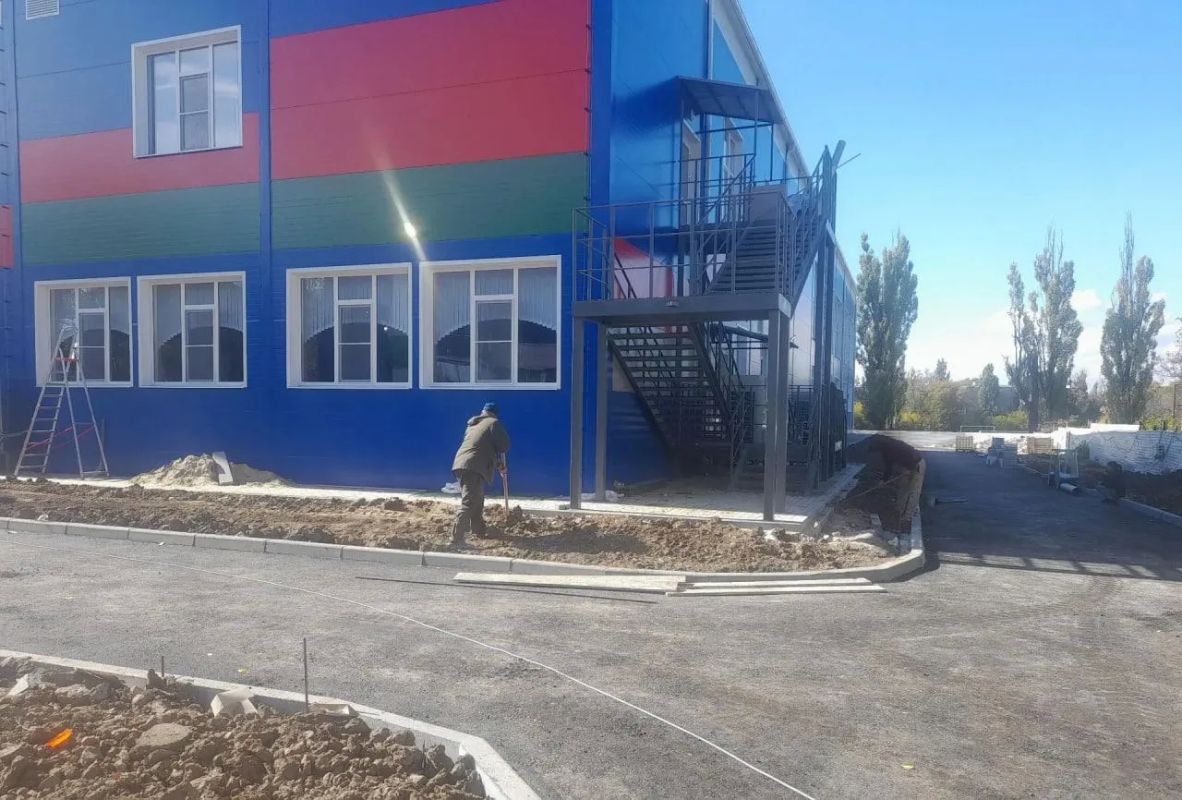 Хабаровский край подготовил подъездную дорогу рядом с дебальцевским ФОК Хабаровский край подготовил подъездную дорогу рядом с дебальцевским ФОК