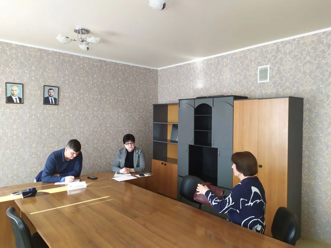 19 октября 2026 года, Глава муниципального образования городской округ Торез Артем Чесноков провел прием населения по личным вопросам