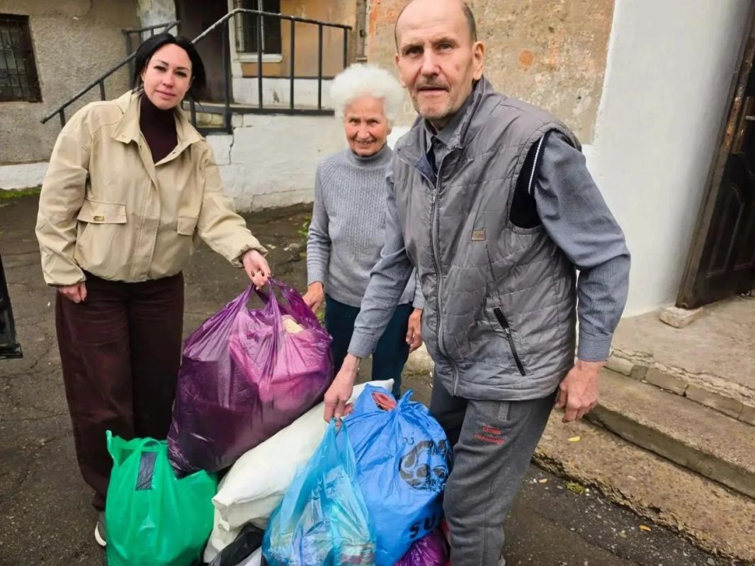 В Кировском помогли семье переселенцев В Кировском помогли семье переселенцев