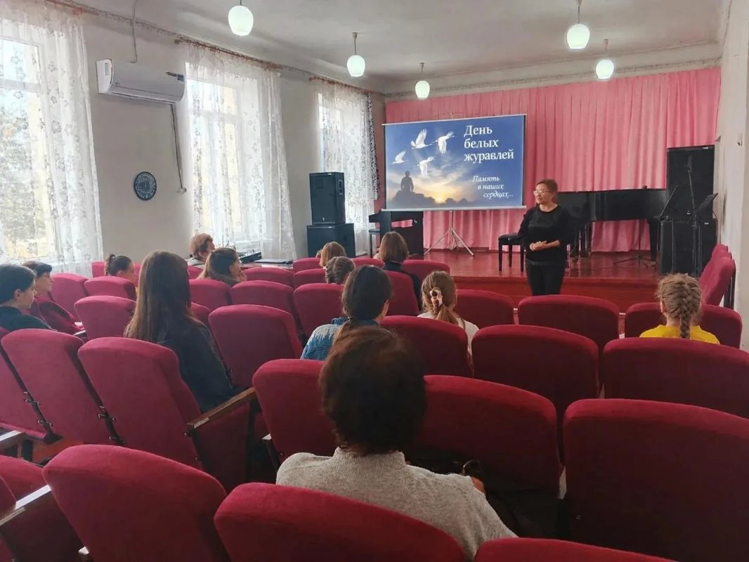 «Летят в бессмертие журавли»