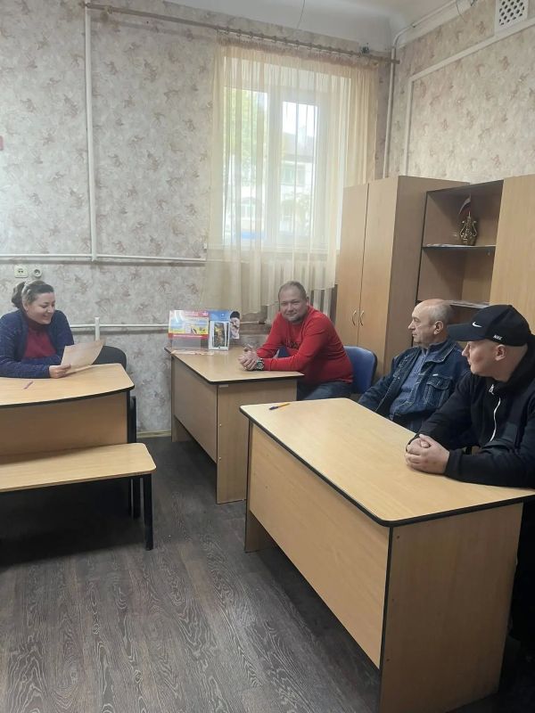 В Харцызске обсудили роль отца в семье: в городе прошла лекция «Отцы и дети» В Харцызске обсудили роль отца в семье: в городе прошла лекция «Отцы и дети»