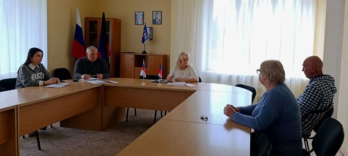Наталья Бегуненко: В понедельник, 19 октября, руководитель Управы Петровского внутригородского района Администрации городского округа Донецк Наталья Ивановна Бегуненко провела еженедельный прием граждан