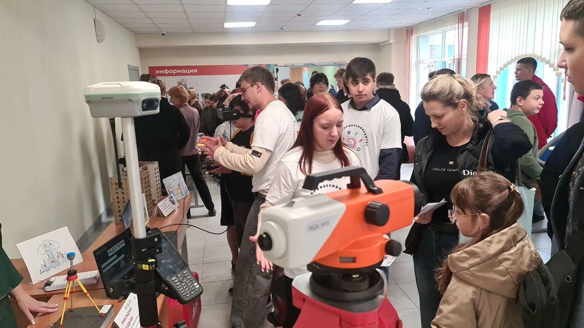 В системе среднего профессионального образования Донецкой Народной Республики прошёл Республиканский единый день открытых дверей В системе среднего профессионального образования Донецкой Народной Республики прошёл Республиканский единый день открытых дверей
