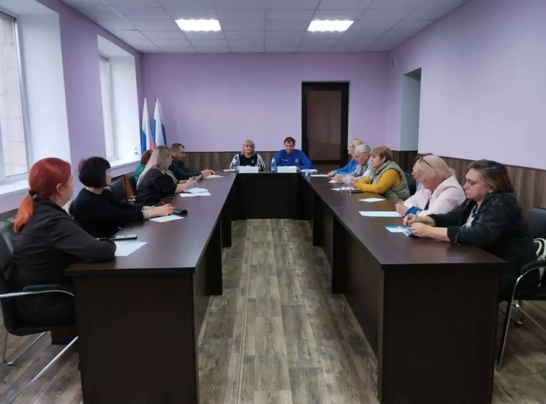 19 октября, в Управе Червоногвардейского внутригородского района Администрации городского округа Макеевка Донецкой Народной Республики прошло мероприятие с целью реализации проекта "Управдом" 19 октября, в Управе Червоногвардейского внутригородского района Администрации городского округа Макеевка Донецкой Народной Республики прошло мероприятие с целью реализации проекта "Управдом"