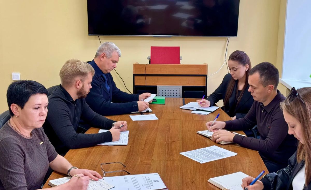 Глава округа Алексей Черкашин провел оперативное совещание по актуальным вопросам округа Глава округа Алексей Черкашин провел оперативное совещание по актуальным вопросам округа
