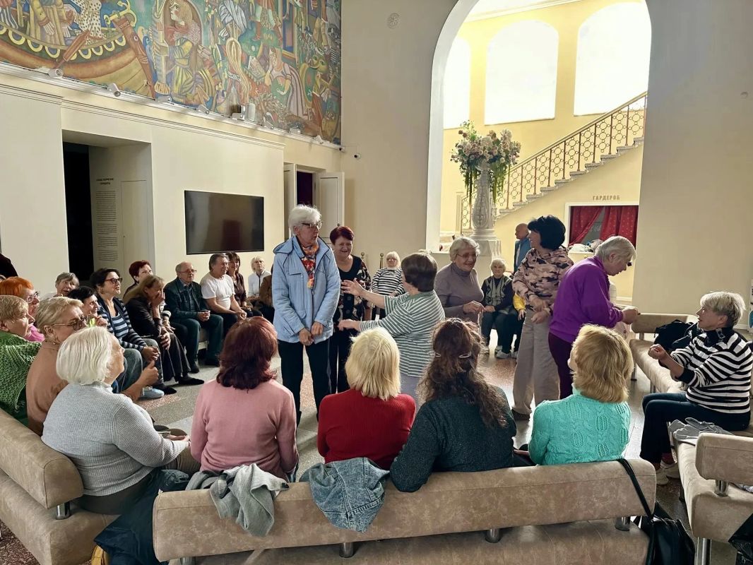 В ритме творчества – так проходят будни участников «Старшего поколения» В ритме творчества – так проходят будни участников «Старшего поколения»