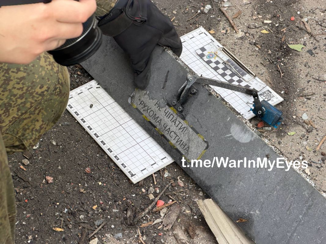 Последствия обстрела Ворошиловского района Донецка сегодня ночью Последствия обстрела Ворошиловского района Донецка сегодня ночью