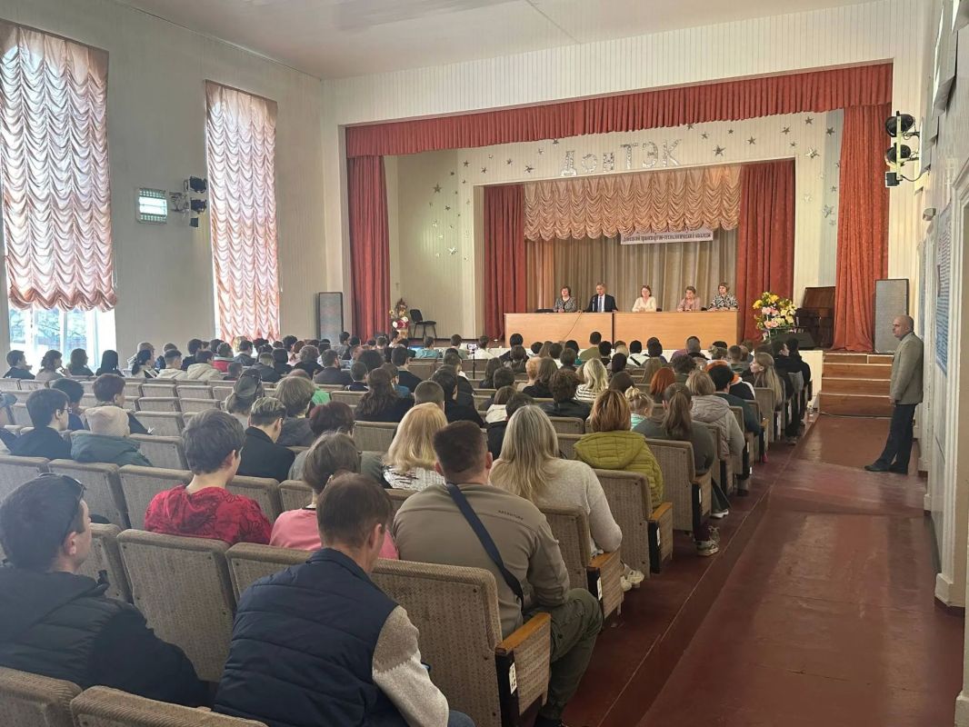 В системе среднего профессионального образования Донецкой Народной Республики прошёл Республиканский единый день открытых дверей В системе среднего профессионального образования Донецкой Народной Республики прошёл Республиканский единый день открытых дверей