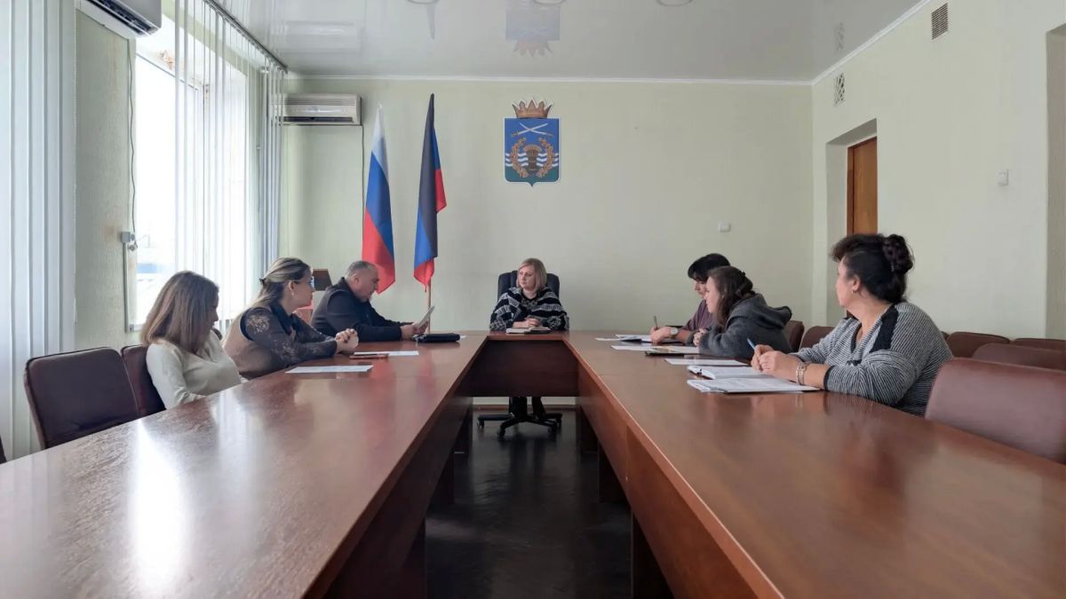 Сергей Юзвинкевич: Состоялось очередное заседание межведомственной рабочей группы, в ходе которого обсудили актуальные вопросы организации и обеспечения медицинской помощи жителям Володарского муниципального округа