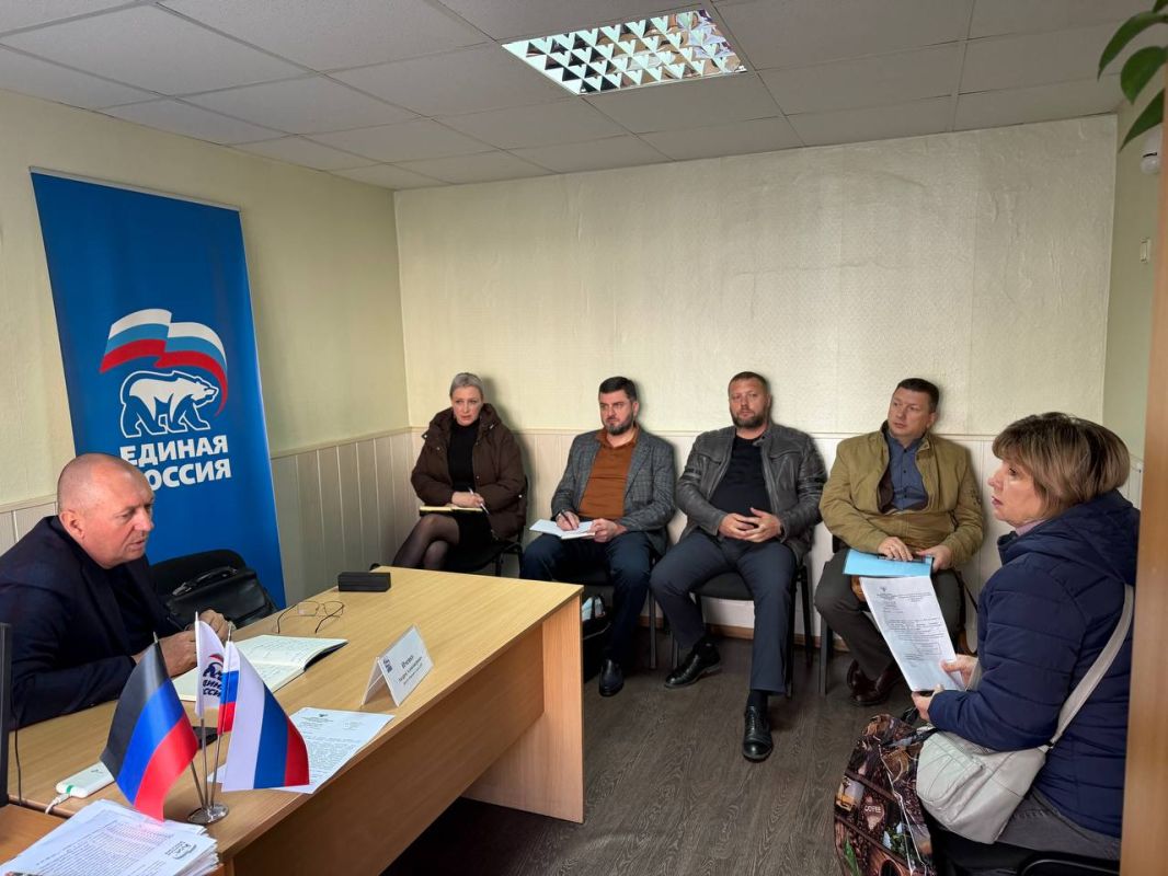 В Снежном прошел приём депутата Народного Совета ДНР В Снежном прошел приём депутата Народного Совета ДНР