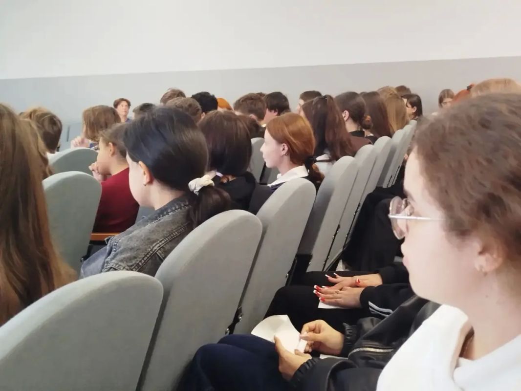 Безопасность начинается с знаний Безопасность начинается с знаний