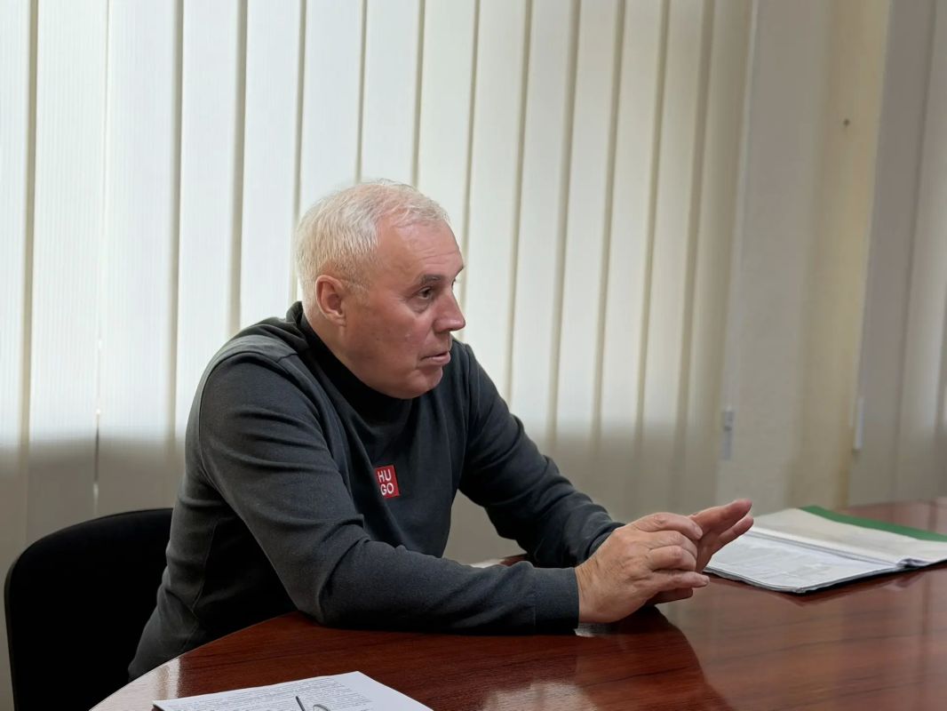 Алексей Исаев: Рабочая встреча с главой администрации Харцызска Алексей Исаев: Рабочая встреча с главой администрации Харцызска