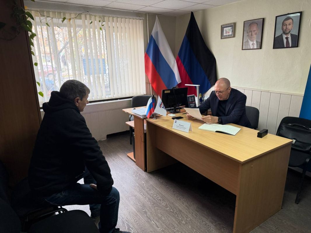 В Снежном прошел приём депутата Народного Совета ДНР В Снежном прошел приём депутата Народного Совета ДНР