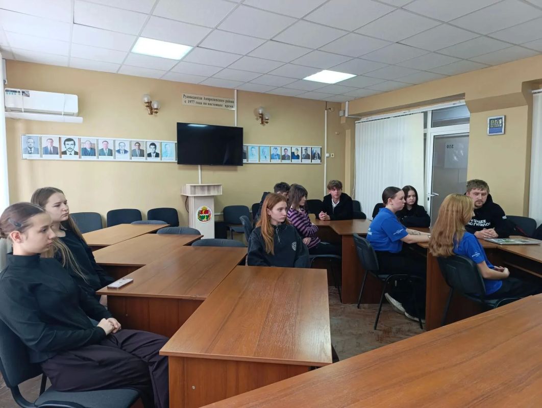 Игорь Лызов: Молодежь, казачество и НКО: как превратить идею в реальный проект? Игорь Лызов: Молодежь, казачество и НКО: как превратить идею в реальный проект?
