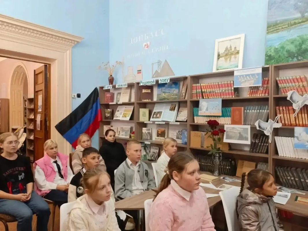 В Зугрэсской библиотеке-филиале №3 провели литературно-патриотический час «Летят над миром журавли» для учащихся ГКОУ «Зугрэсской СШИ №31» В Зугрэсской библиотеке-филиале №3 провели литературно-патриотический час «Летят над миром журавли» для учащихся ГКОУ «Зугрэсской СШИ №31»