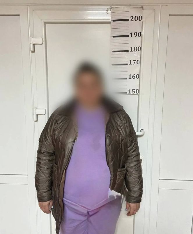 В Донецке пенсионерка отдала курьеру мошенников более 1 000 000 рублей