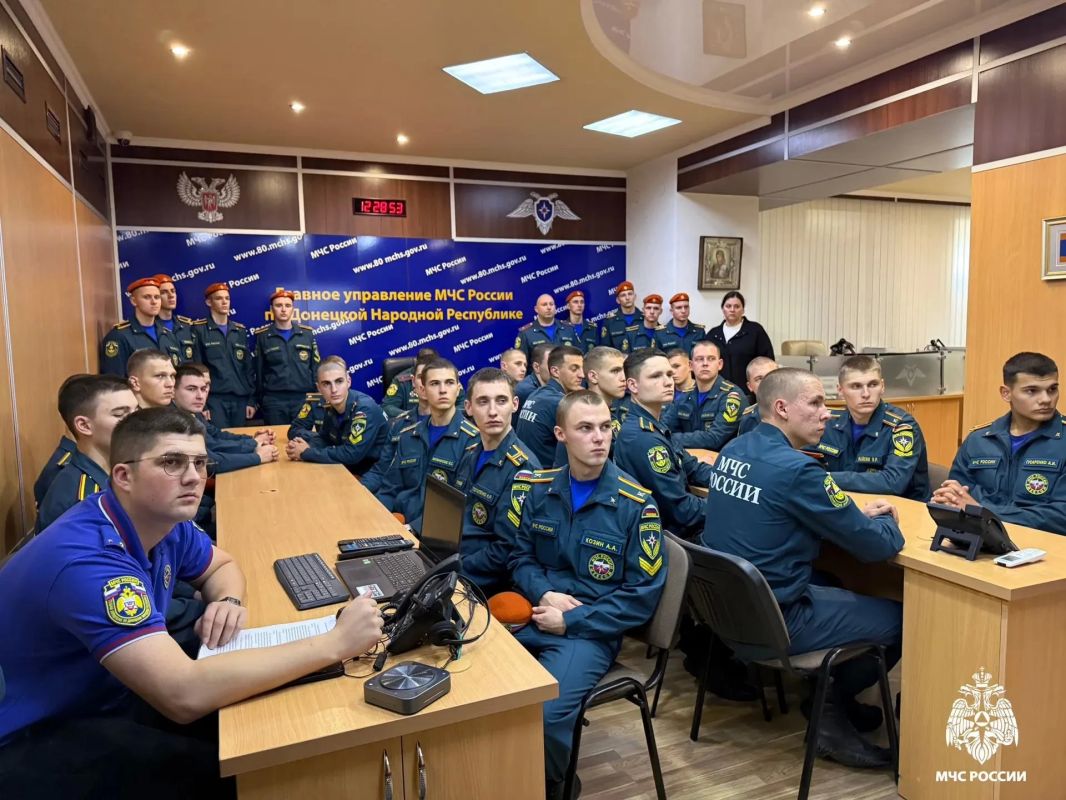 Здесь действуют без промедления: практическое занятие для будущих офицеров МЧС России Здесь действуют без промедления: практическое занятие для будущих офицеров МЧС России