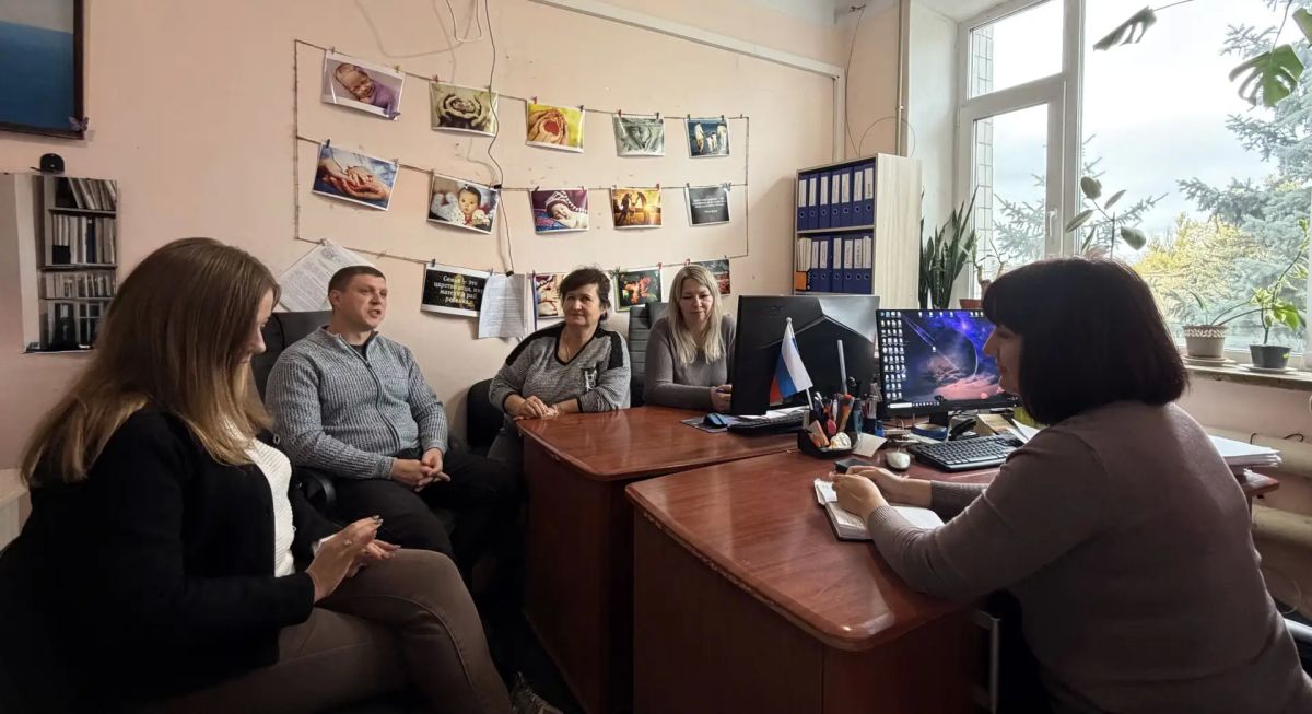 Заместитель главы Администрации Володарского муниципального округа Васильева О.Ф. провела встречу с трудовым коллективом отдела опеки и попечительства Администрации Володарского муниципального округа