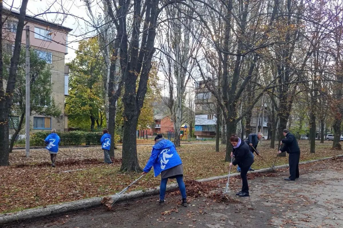 Наталья Бегуненко: Сегодня, 22 октября, в рамках проекта "Городская среда" партии "Единая Россия" сотрудники Управы Петровского внутригородского района администрации городского округа Донецк присоединились к экологической... Наталья Бегуненко: Сегодня, 22 октября, в рамках проекта "Городская среда" партии "Единая Россия" сотрудники Управы Петровского внутригородского района администрации городского округа Донецк присоединились к экологической...