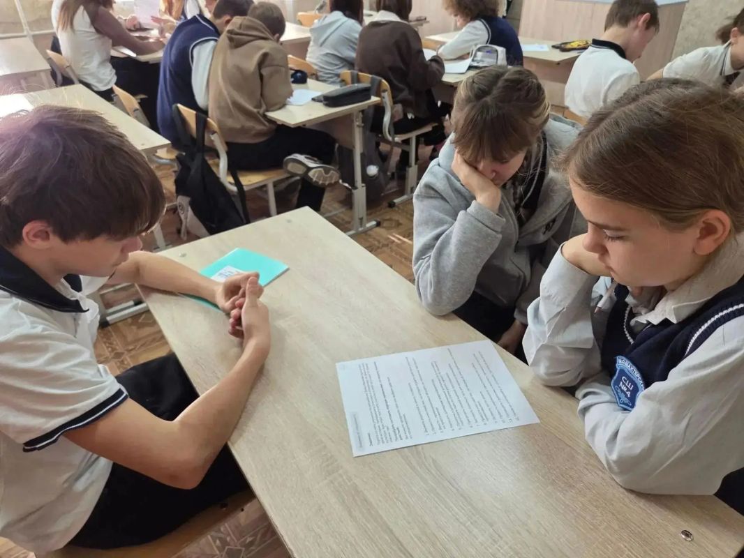 «Формула выбора профессии»: школьники Республики учатся осознанно выбирать свой путь «Формула выбора профессии»: школьники Республики учатся осознанно выбирать свой путь
