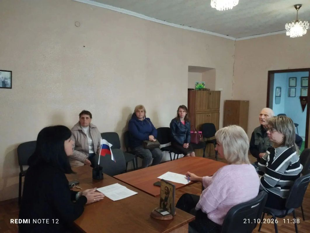 Заместитель главы администрации муниципального образования Юлия Михайленко провела личный приём граждан в пгт Зуевка Заместитель главы администрации муниципального образования Юлия Михайленко провела личный приём граждан в пгт Зуевка