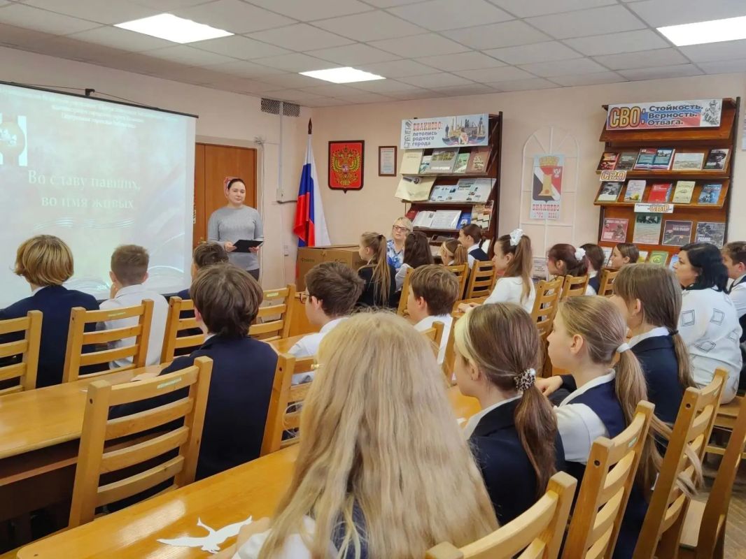 Литературное мероприятие. В рамках партийного проекта Единой России "Историческая Память" центральная городская библиотека имени А.И. Куприна для обучающихся 6-А класса Гимназии им. Г.Т Литературное мероприятие. В рамках партийного проекта Единой России "Историческая Память" центральная городская библиотека имени А.И. Куприна для обучающихся 6-А класса Гимназии им. Г.Т