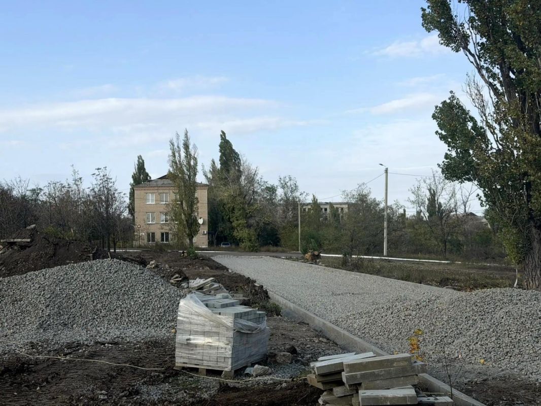 Сергей Назаров оценил ход благоустройства городских парков в Кировском Сергей Назаров оценил ход благоустройства городских парков в Кировском