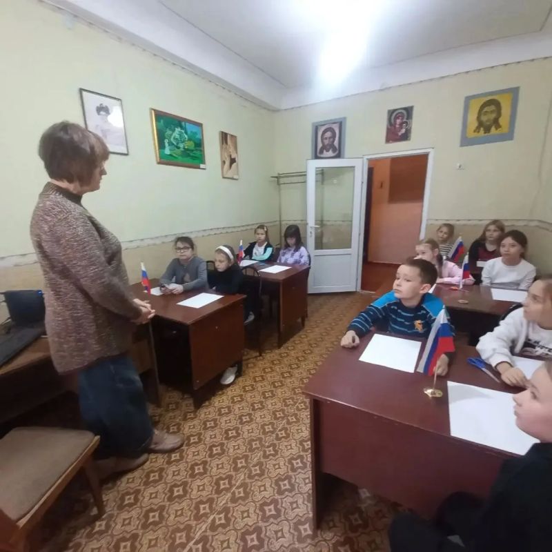 22 октября, в день светлой памяти всех воинов, погибших за Родину: к международному Дню белых журавлей в художественном отделении МБУ ДО «Харцызская детская школа искусств» проведен мастер-класс по изготовлению белых... 22 октября, в день светлой памяти всех воинов, погибших за Родину: к международному Дню белых журавлей в художественном отделении МБУ ДО «Харцызская детская школа искусств» проведен мастер-класс по изготовлению белых...