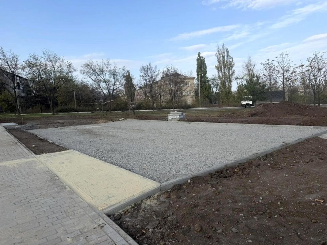 Сергей Назаров оценил ход благоустройства городских парков в Кировском Сергей Назаров оценил ход благоустройства городских парков в Кировском