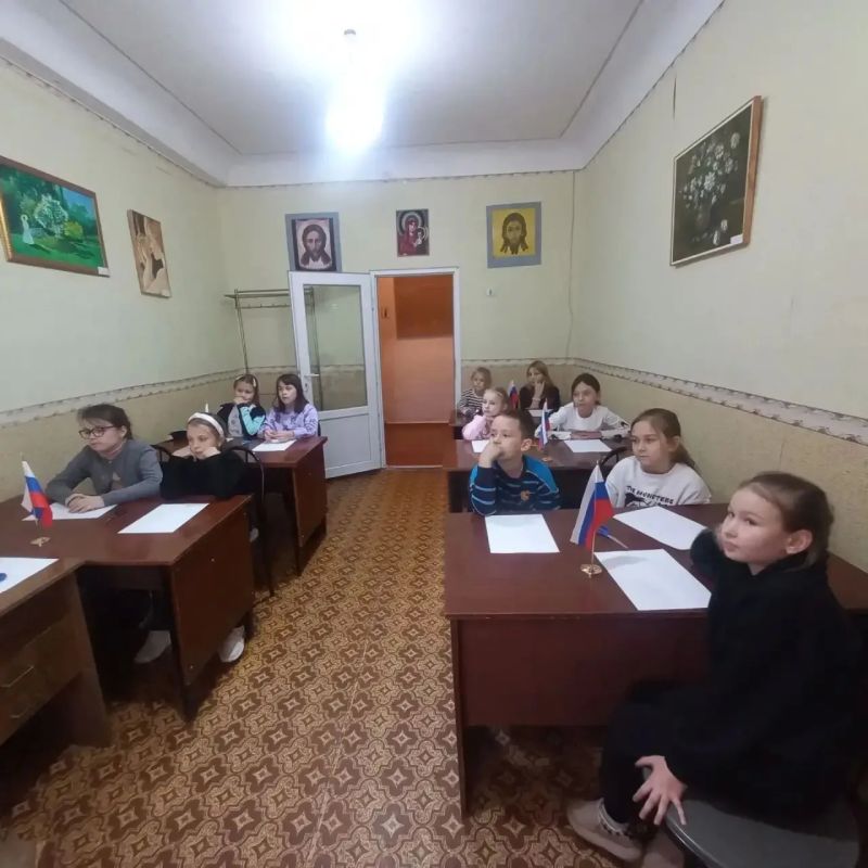 22 октября, в день светлой памяти всех воинов, погибших за Родину: к международному Дню белых журавлей в художественном отделении МБУ ДО «Харцызская детская школа искусств» проведен мастер-класс по изготовлению белых... 22 октября, в день светлой памяти всех воинов, погибших за Родину: к международному Дню белых журавлей в художественном отделении МБУ ДО «Харцызская детская школа искусств» проведен мастер-класс по изготовлению белых...