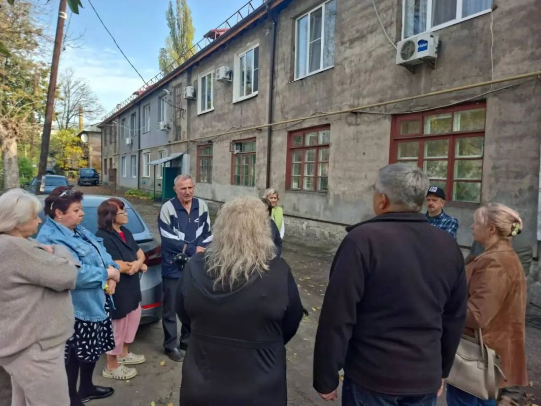 В Червоногвардейском районе Макеевки прошла встреча с жителями жилого массива Крупской В Червоногвардейском районе Макеевки прошла встреча с жителями жилого массива Крупской