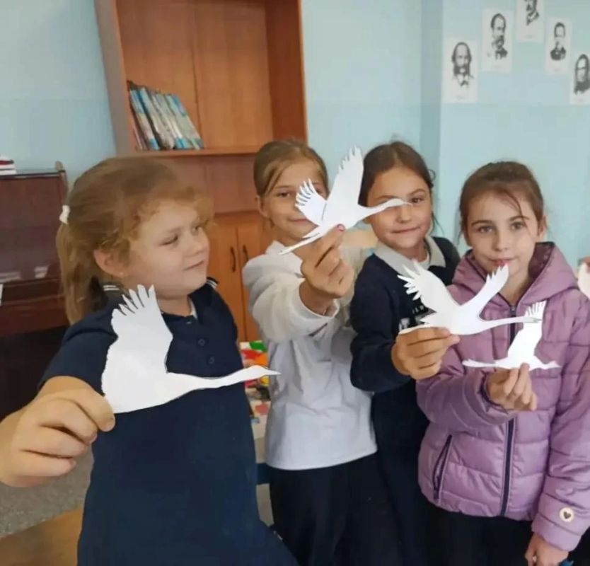 Белые журавли — символ вечной памяти Белые журавли — символ вечной памяти
