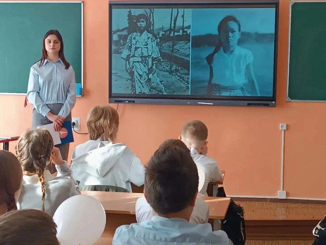 Школьники Кировского отдали дань уважения защитникам Родины Школьники Кировского отдали дань уважения защитникам Родины