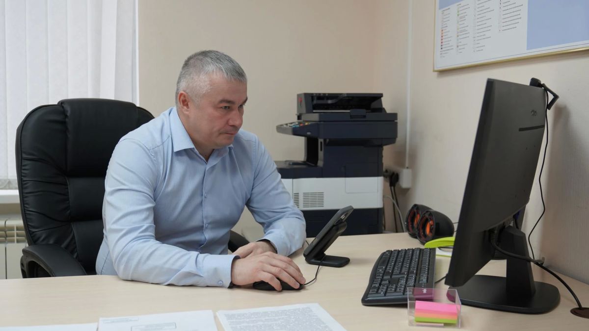 Ямальский юрист провел серию консультаций для коллег из Волновахского округа