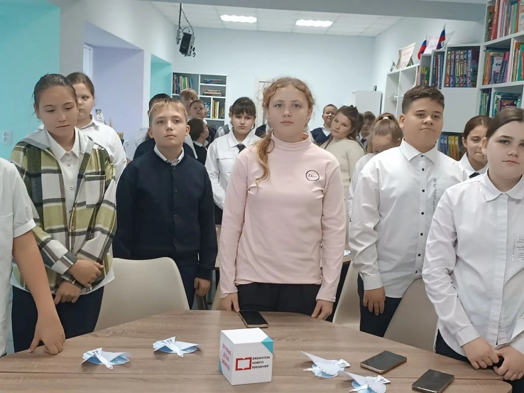 Игорь Мартынов: Мероприятие в библиотеке. 22 октября в Центральной детской библиотеке для обучающихся 6-А класса школы №1 прошел час-реквием «Белый цвет памяти», посвященный Дню белых журавлей Игорь Мартынов: Мероприятие в библиотеке. 22 октября в Центральной детской библиотеке для обучающихся 6-А класса школы №1 прошел час-реквием «Белый цвет памяти», посвященный Дню белых журавлей
