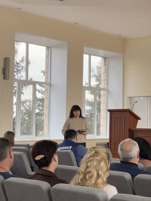 Борис Трима: Провел оперативное совещание с сотрудниками администрации Мангушского муниципального округа Борис Трима: Провел оперативное совещание с сотрудниками администрации Мангушского муниципального округа