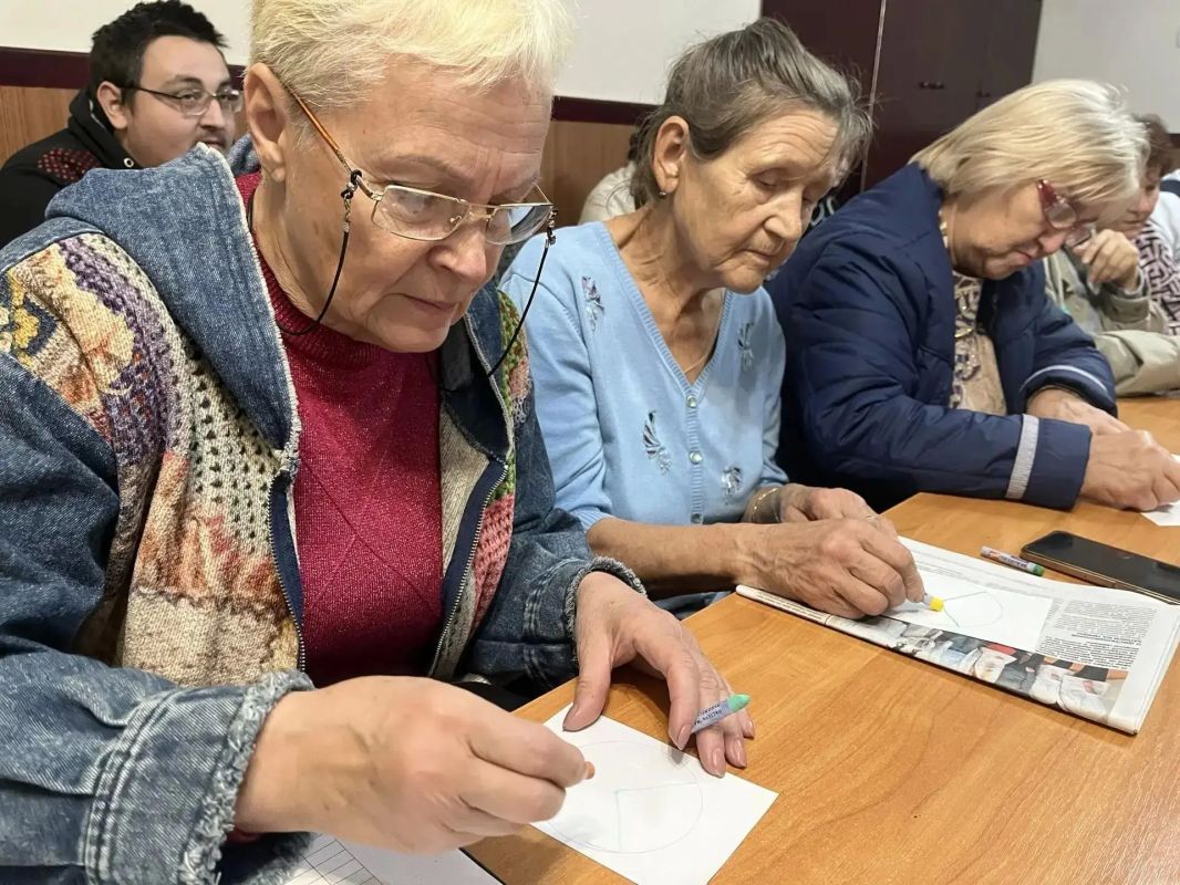 Под крылом белого журавля: в Шахтерске почтили память павших воинов Под крылом белого журавля: в Шахтерске почтили память павших воинов